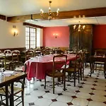 Hotel Logis Restaurant De La Poste 3*