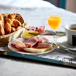 فندق Logis Restaurant De La Poste 3*