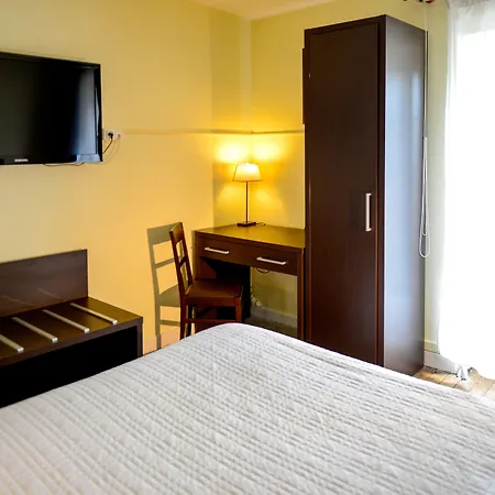 Logis Restaurant De La Poste 호텔 Le Mêle-sur-Sarthe