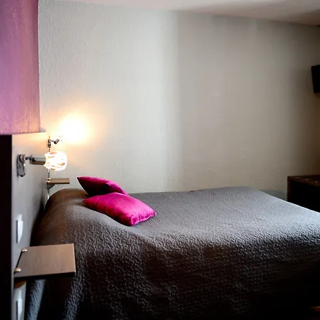 Logis Restaurant De La Poste 3* Le Mêle-sur-Sarthe