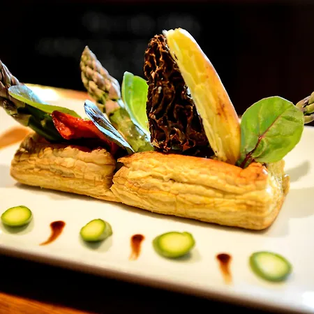 فندق Logis Restaurant De La Poste Le Mêle-sur-Sarthe