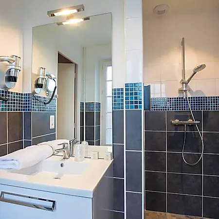 Logis Restaurant De La Poste Hotel 3*