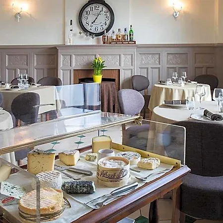 Logis Restaurant De La Poste Le Mêle-sur-Sarthe