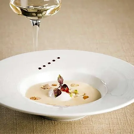 Hotel Logis Restaurant De La Poste 3*