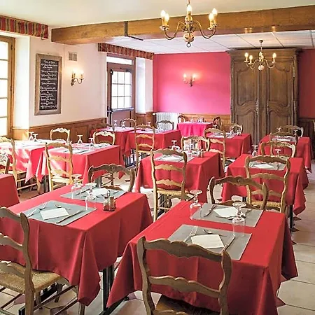 Hotel Logis Restaurant De La Poste 3*