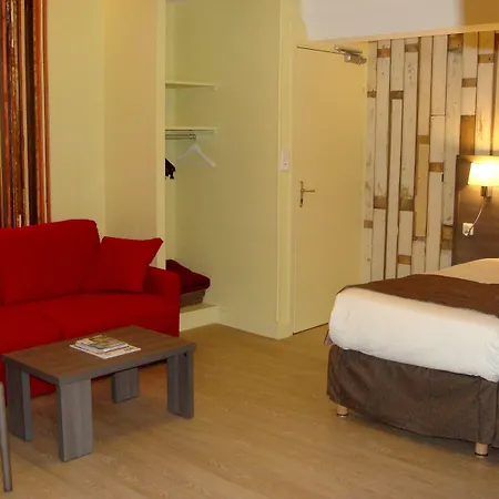 Logis Restaurant De La Poste Hotel 3*