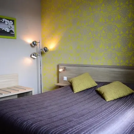 فندق Logis Restaurant De La Poste 3*