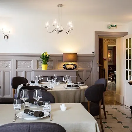 Logis Restaurant De La Poste Hotel Le Mele-sur-Sarthe