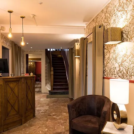 Hotel Logis Restaurant De La Poste Le Mele-sur-Sarthe