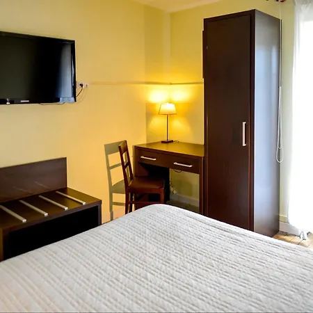 Logis Restaurant De La Poste 3* Le Mêle-sur-Sarthe