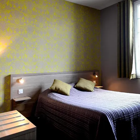 Hotel Logis Restaurant De La Poste 3*