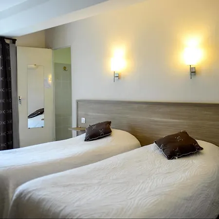 فندق Logis Restaurant De La Poste 3*