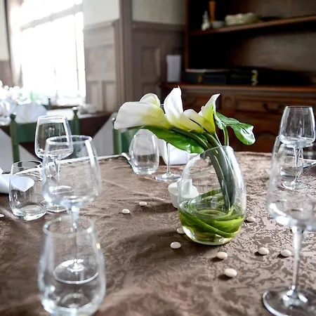 Hotel Logis Restaurant De La Poste Le Mêle-sur-Sarthe