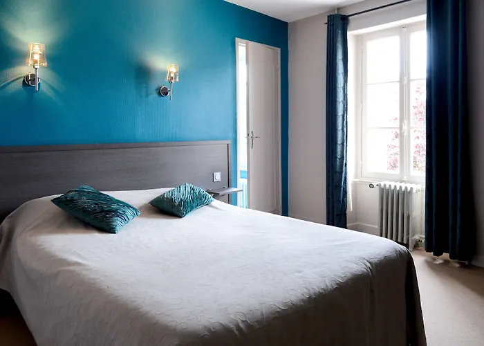 호텔 Logis Restaurant De La Poste Le Mêle-sur-Sarthe