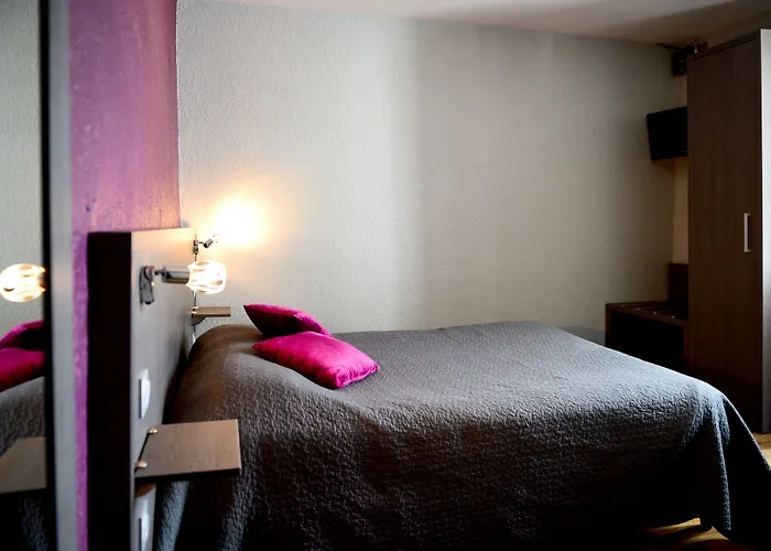 Logis Restaurant De La Poste 3* Le Mêle-sur-Sarthe