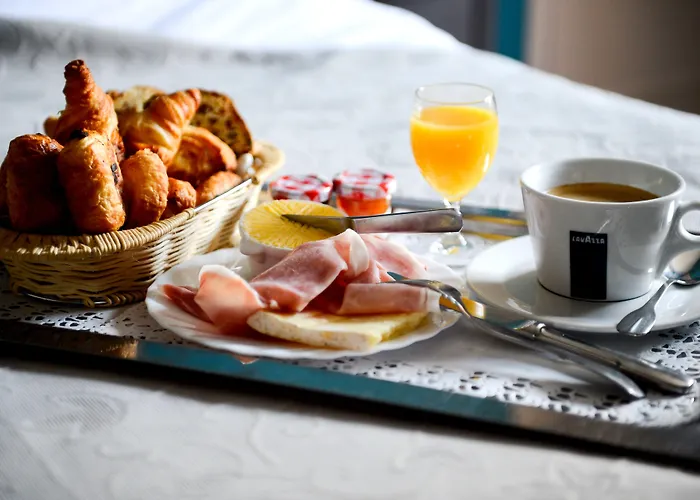 호텔 Logis Restaurant De La Poste