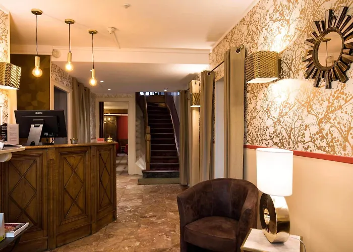 호텔 Logis Restaurant De La Poste 3*