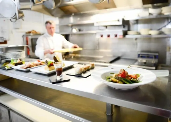 호텔 Logis Restaurant De La Poste 3*