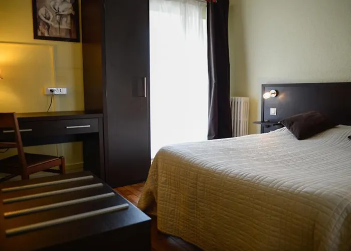 Logis Restaurant De La Poste 3* 萨尔特河畔勒梅勒