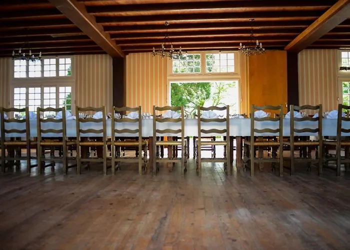 Logis Restaurant De La Poste 3* Le Mêle-sur-Sarthe