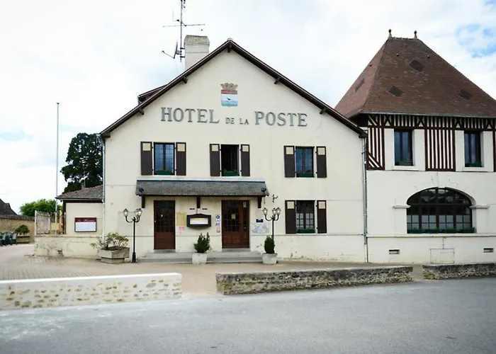 Logis Restaurant De La Poste 호텔