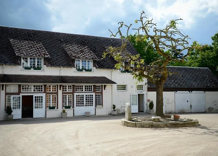 호텔 Logis Restaurant De La Poste