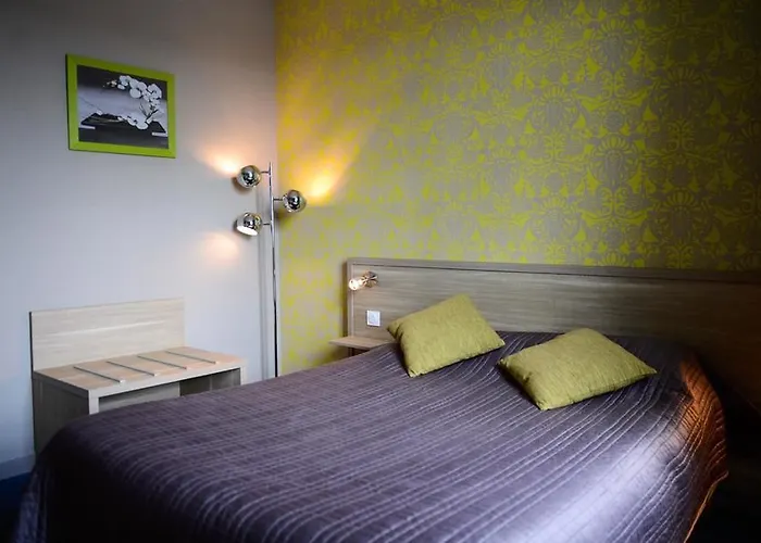 호텔 Logis Restaurant De La Poste 3*