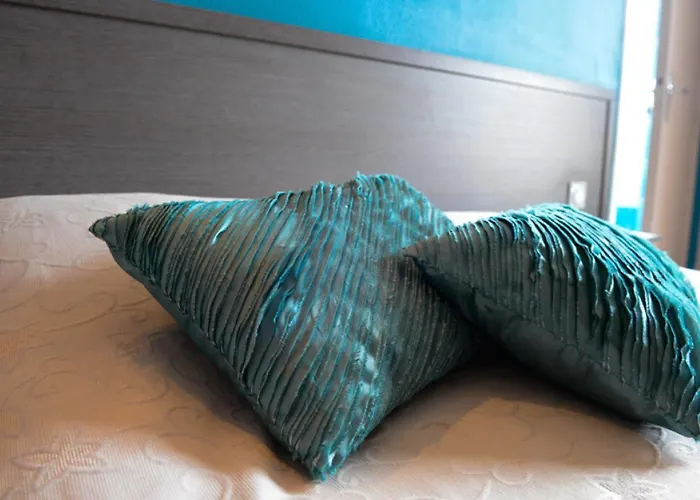 Logis Restaurant De La Poste 호텔 3*