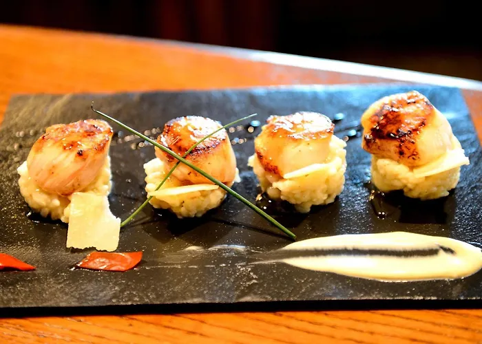 호텔 Logis Restaurant De La Poste Le Mêle-sur-Sarthe